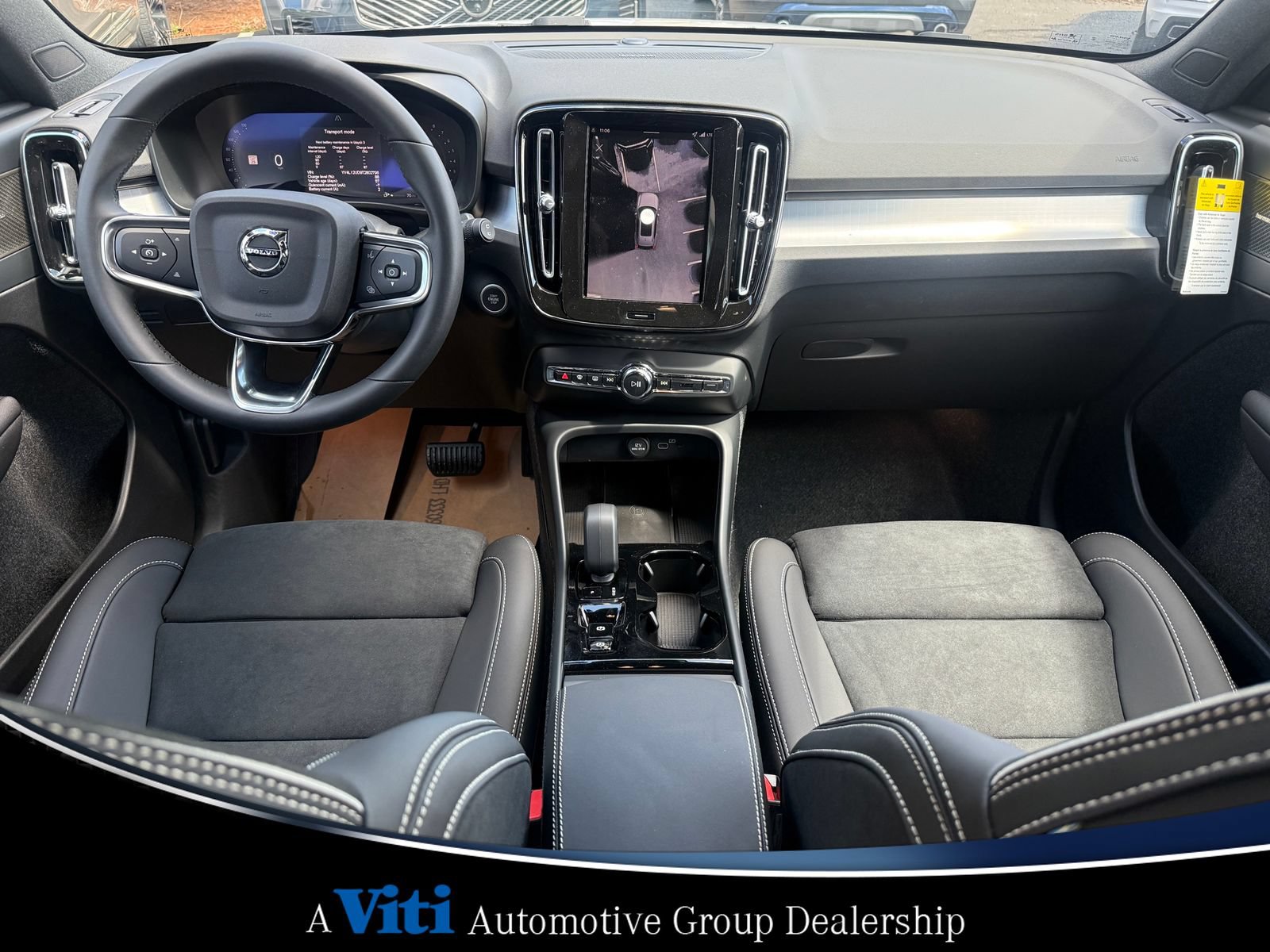 Used 2026 Volvo XC40 B5 Ultra w/ Protection Package Premier AWD/4WD image 2