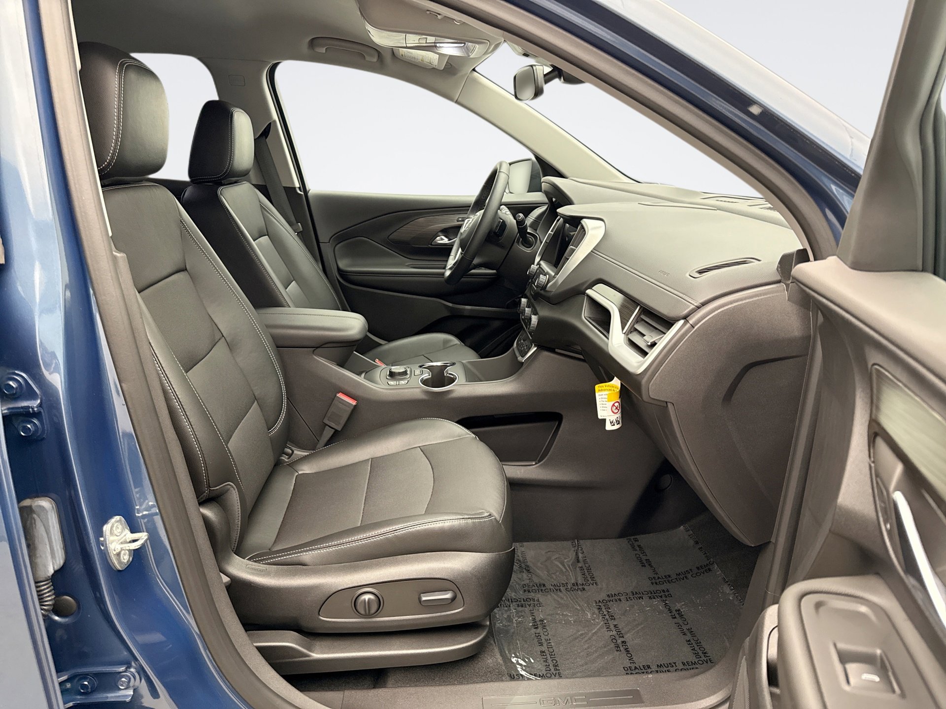 Used 2024 GMC Terrain SLT w/ Infotainment Package II AWD/4WD image 19