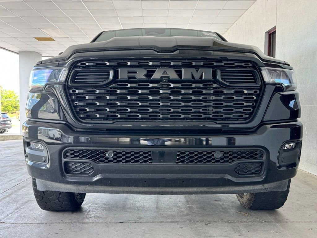 Used 2025 RAM 1500 Big Horn AWD/4WD image 4