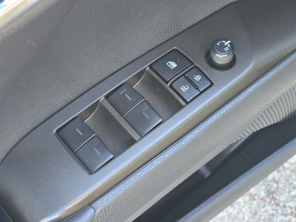 Used 2023 Toyota Camry SE image 23