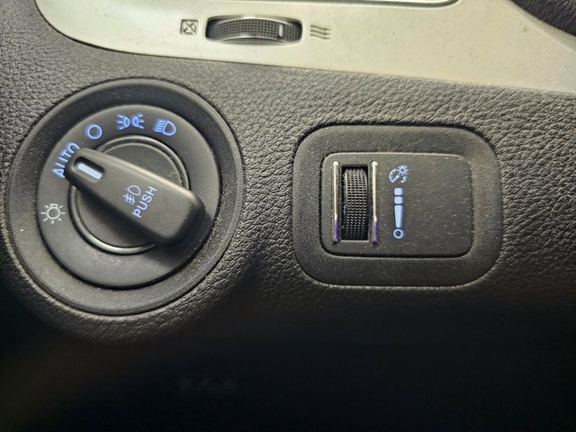 Used 2019 Dodge Journey SE w/ Premium Group image 17