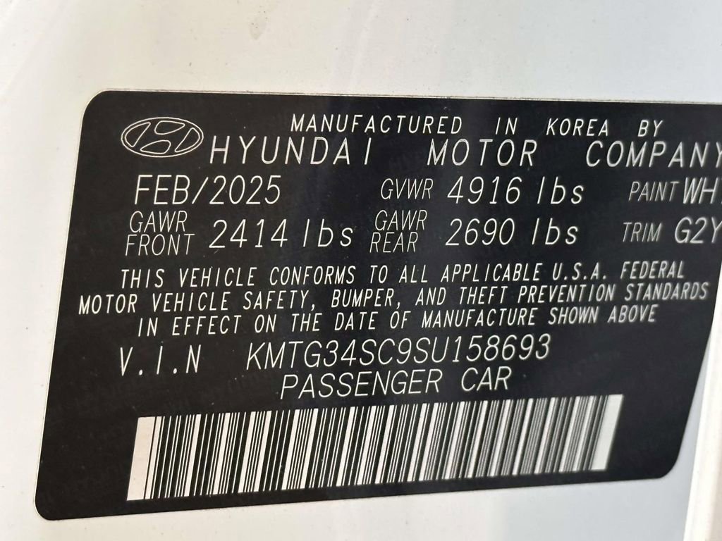 Used 2025 Genesis G70 2.5T AWD/4WD image 36