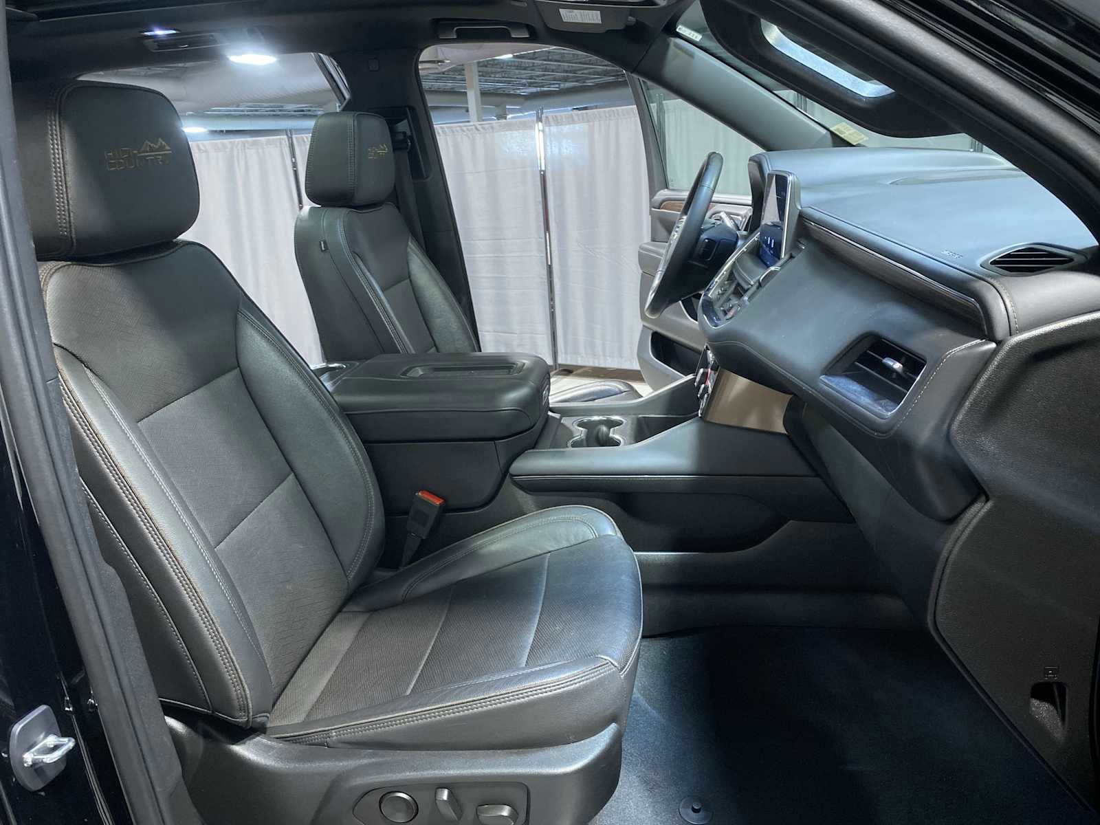 Used 2023 Chevrolet Tahoe High Country image 14