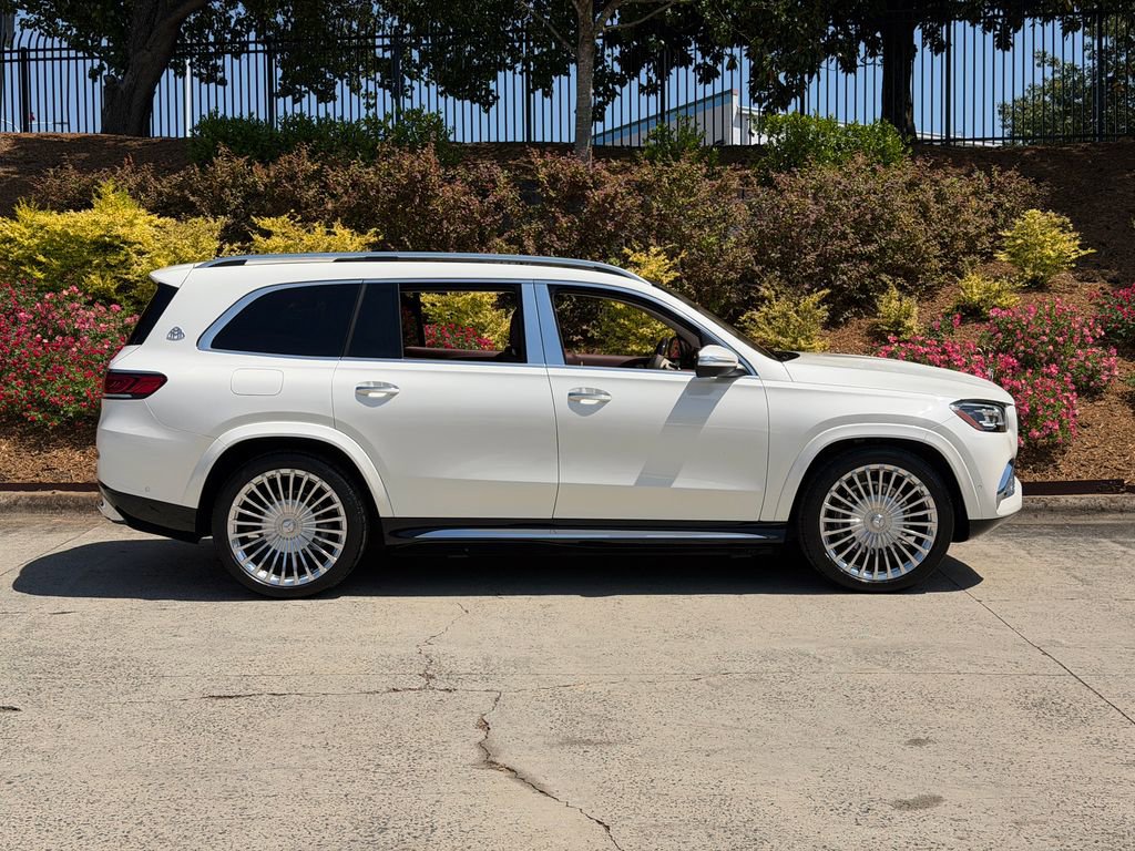 Used 2023 Mercedes-Benz Maybach GLS 600 4MATIC image 2