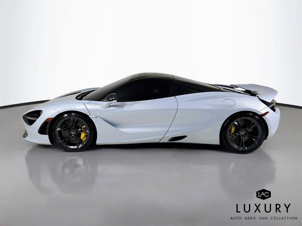 Used 2018 McLaren 720S Performance RWD image 8