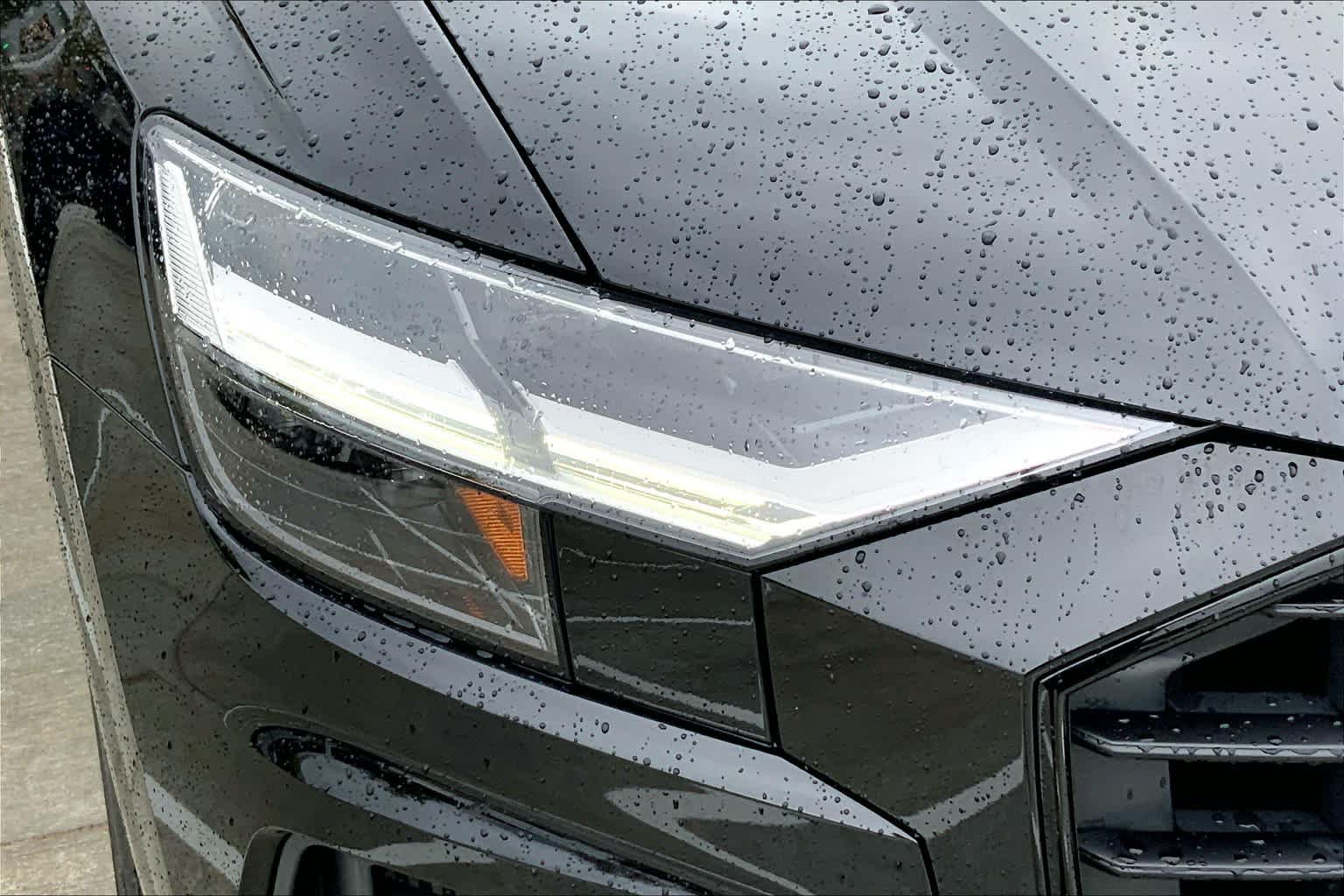 Used 2021 Audi Q8 Premium w/ Black Optic Package AWD/4WD image 28