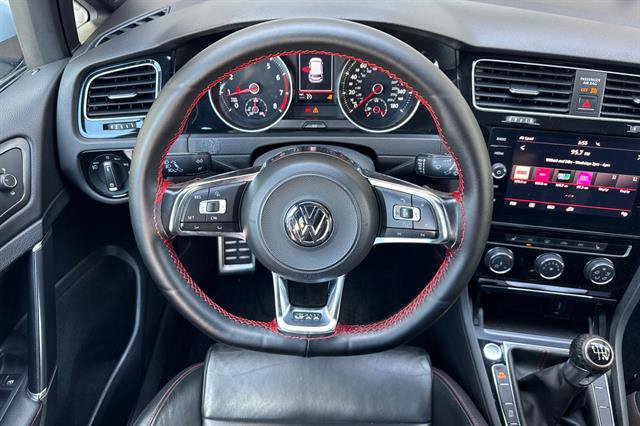Used 2018 Volkswagen GTI SE w/ SE Leather Package FWD image 15