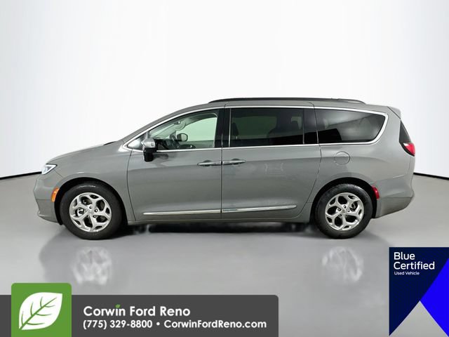 Used 2023 Chrysler Pacifica Limited FWD image 4