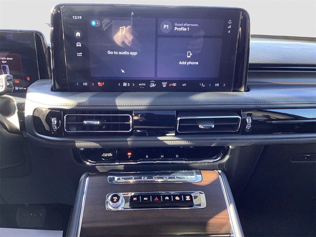 Used 2025 Lincoln Aviator Reserve w/ Equipment Group 201A image 16