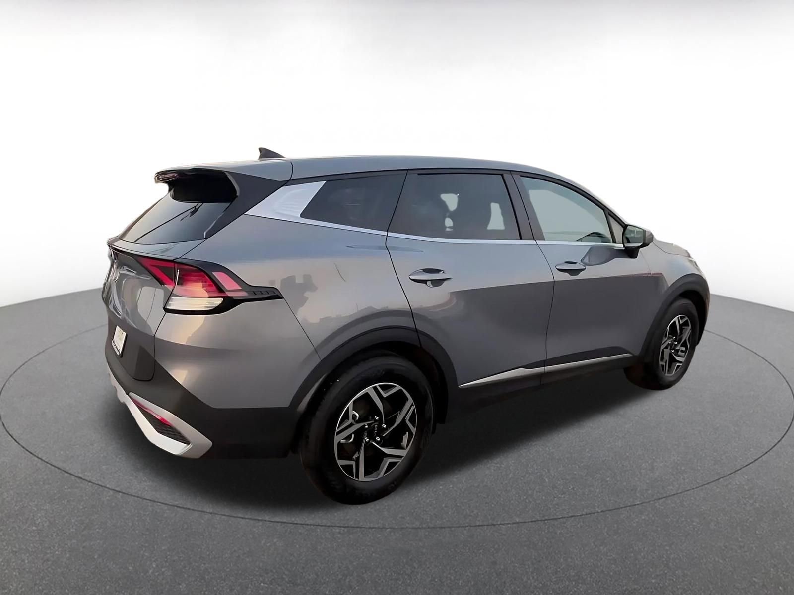 Used 2025 Kia Sportage LX image 14