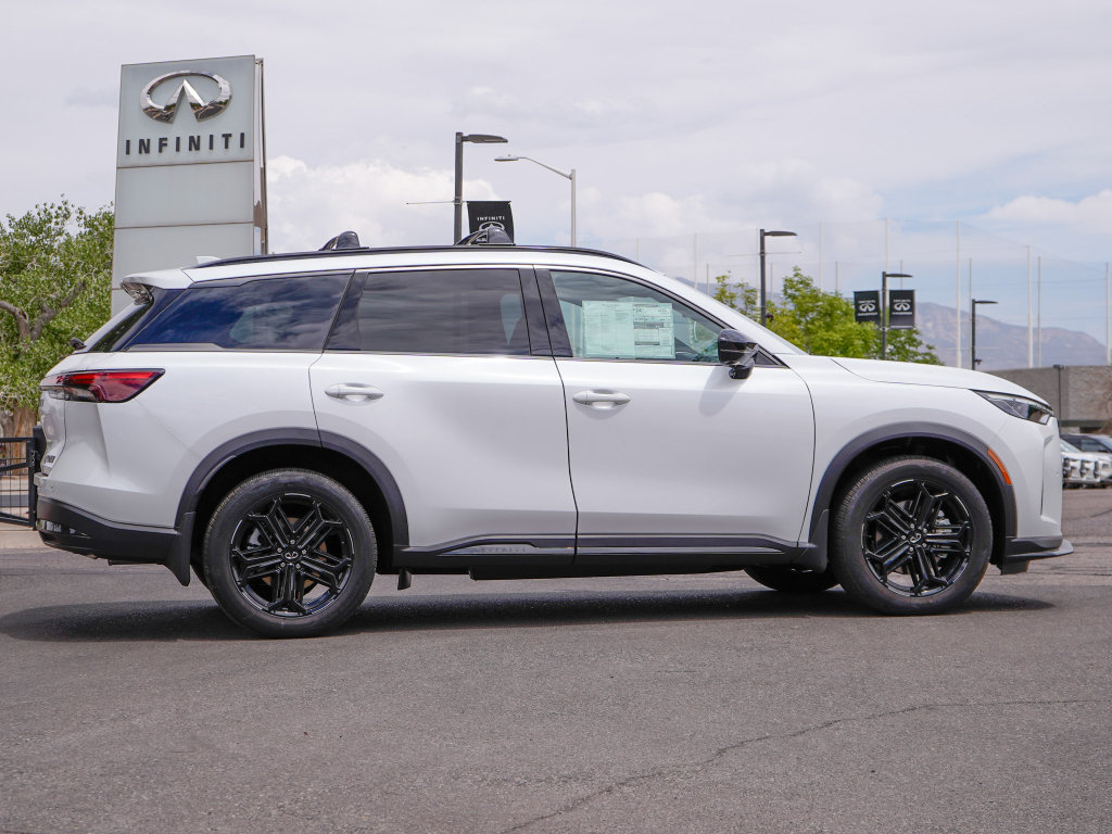 Certified 2026 INFINITI QX60 Sport w/ Dark Cargo Package AWD/4WD image 4