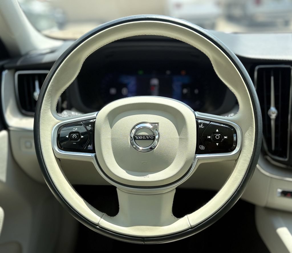 Used 2022 Volvo XC60 B6 Inscription w/ Advanced Package AWD/4WD image 15