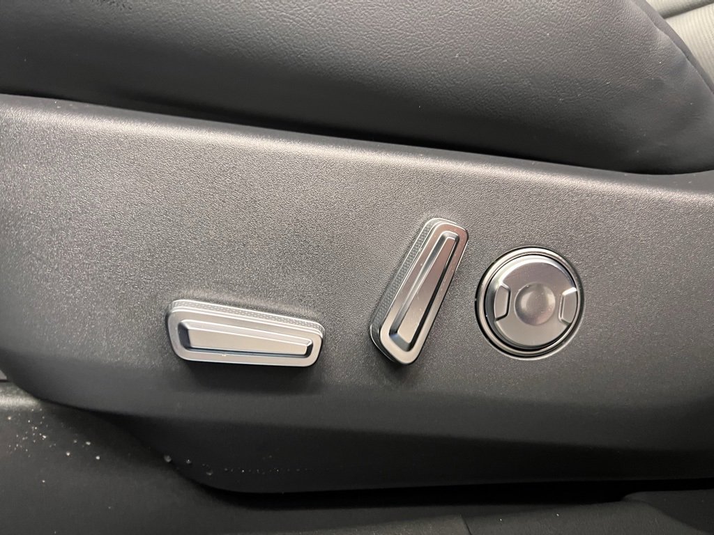 Used 2026 Lincoln Nautilus Premier w/ Equipment Group 102A image 30