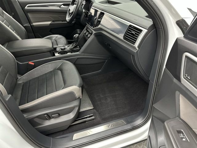 Used 2023 Volkswagen Atlas Cross Sport SEL Premium R-Line image 26