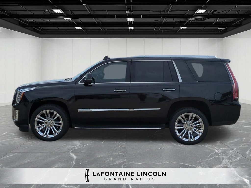 Used 2020 Cadillac Escalade Premium Luxury w/ LPO, Radiant Package AWD/4WD image 2