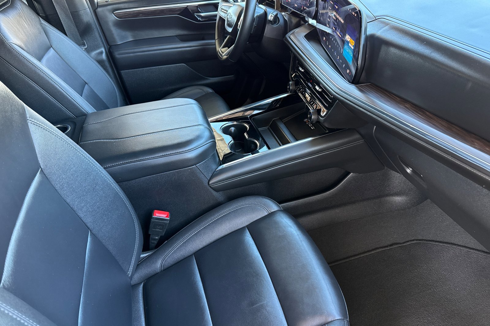 Used 2025 Chevrolet Tahoe Z71 image 21