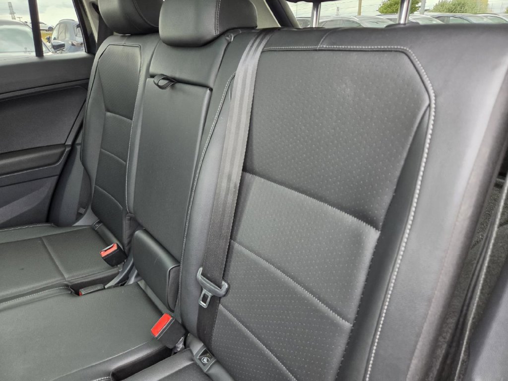 Used 2018 Volkswagen Tiguan SEL AWD/4WD image 15