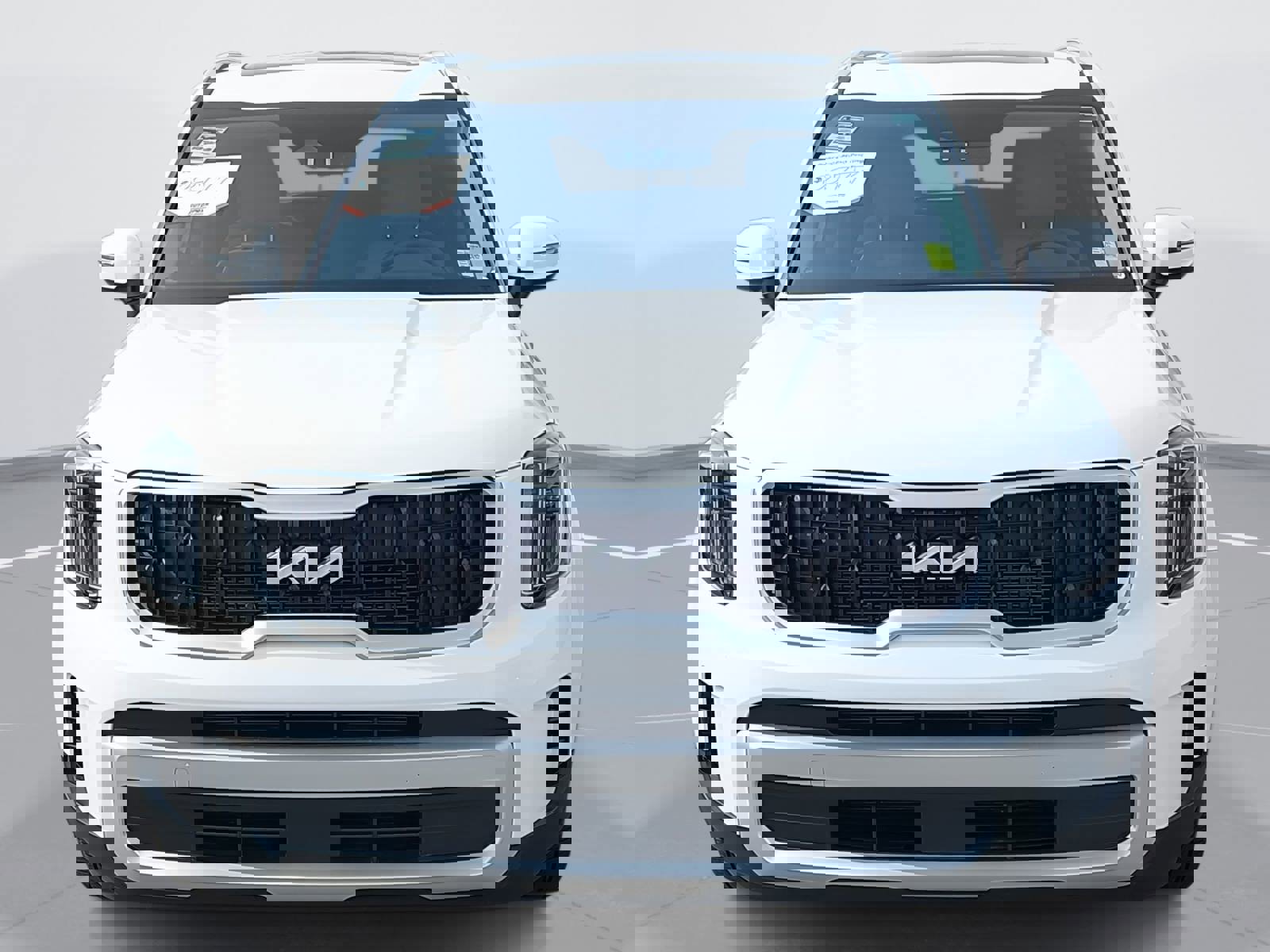 Used 2025 Kia Telluride EX w/ EX Captain's Chair Package image 2