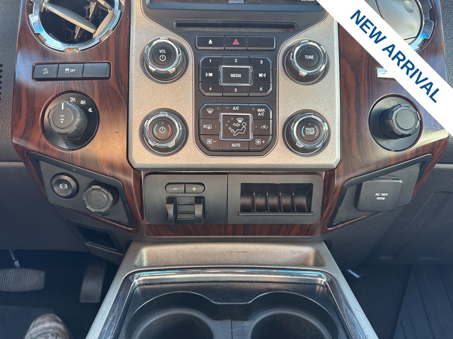 Used 2016 Ford F350 Lariat w/ Lariat Ultimate Package AWD/4WD image 25