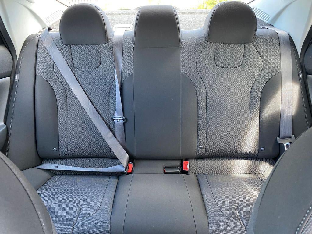 New 2026 Hyundai Elantra SE FWD image 18