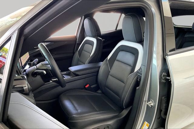 Used 2025 Chevrolet Blazer EV LT AWD/4WD image 15