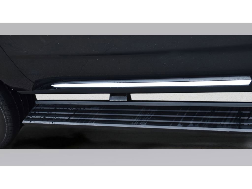 Certified 2026 Cadillac Escalade ESV Platinum Luxury w/ LPO, Radiant Package image 33