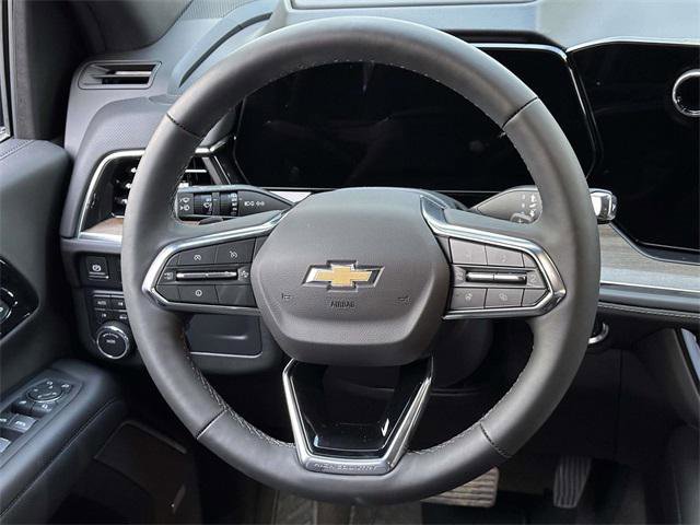 Used 2025 Chevrolet Suburban High Country image 14