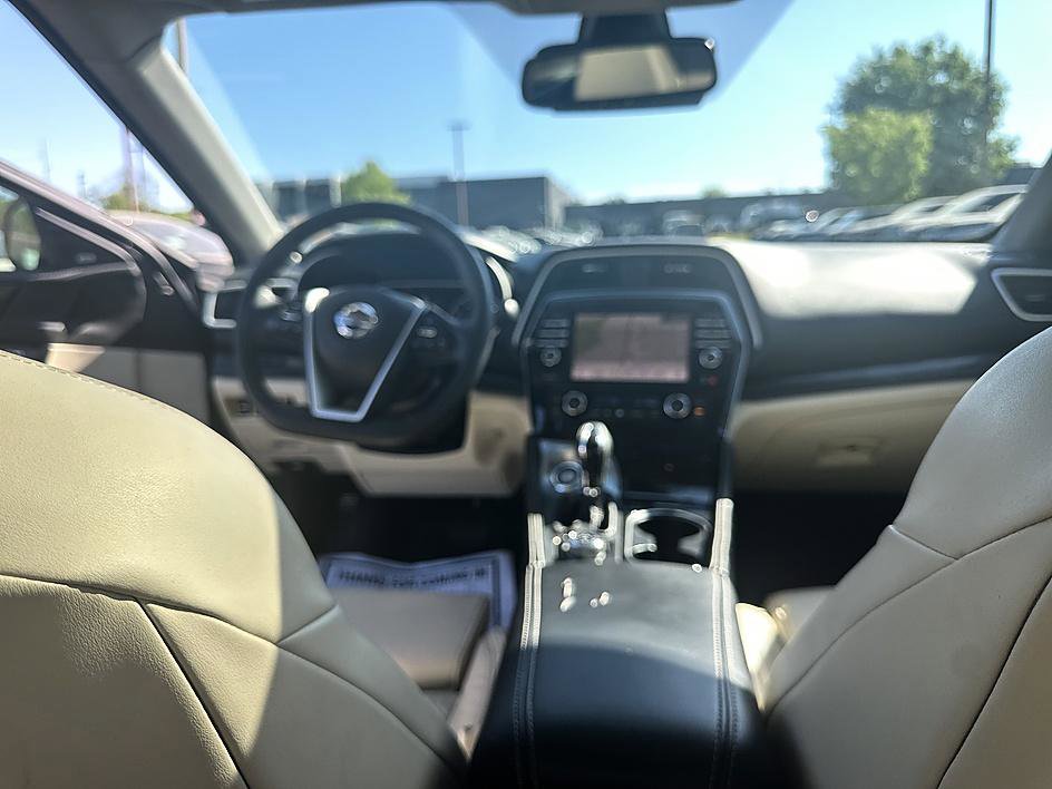 Certified 2022 Nissan Maxima Platinum w/ Sport Mat Group FWD image 16