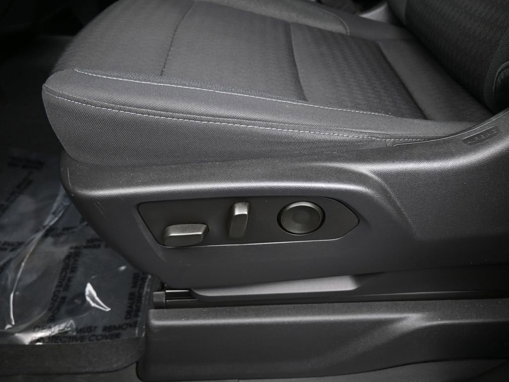 Used 2022 Chevrolet Silverado 1500 Custom image 15