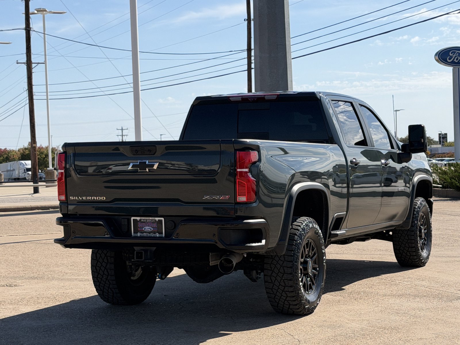 Used 2026 Chevrolet Silverado 2500 ZR2 AWD/4WD image 4