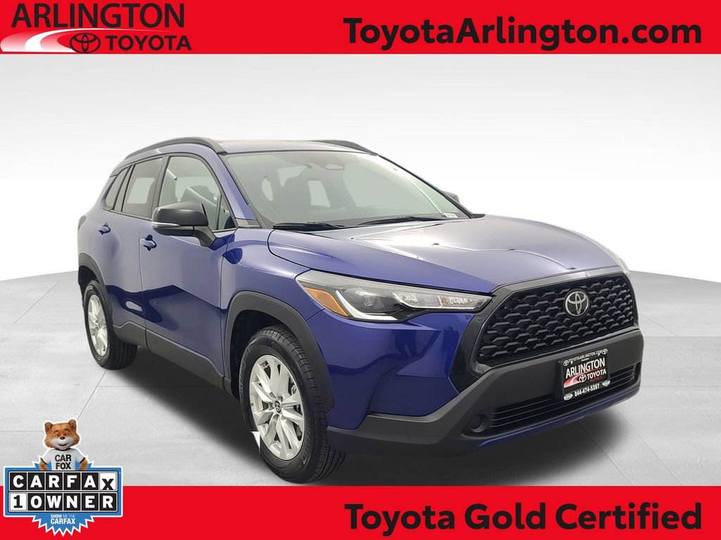 Used 2025 Toyota Corolla Cross LE video 1