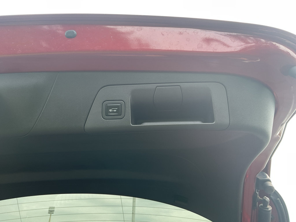 Used 2021 Buick Envision Essence FWD image 20