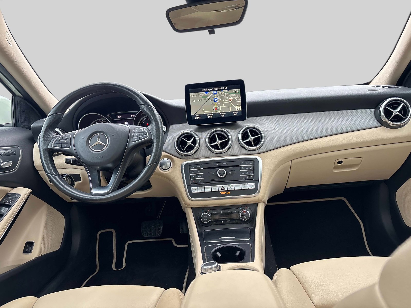 Used 2018 Mercedes-Benz GLA 250 4MATIC image 17