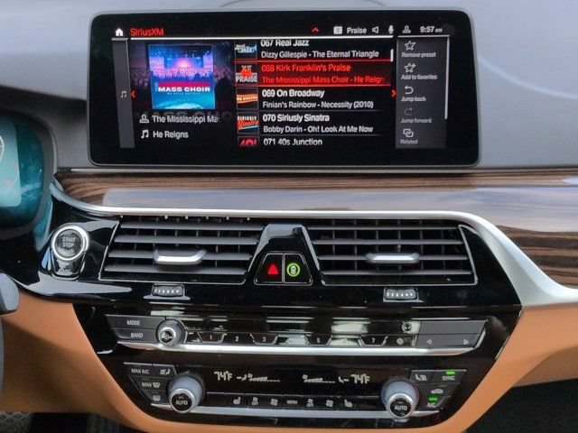 Used 2023 BMW 530i xDrive w/ Convenience Package AWD/4WD image 19