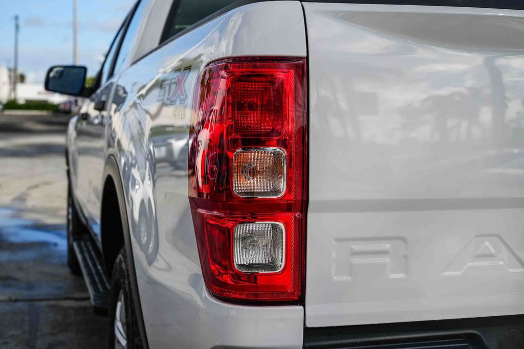 Used 2020 Ford Ranger XL w/ Equipment Group 101A Mid image 9