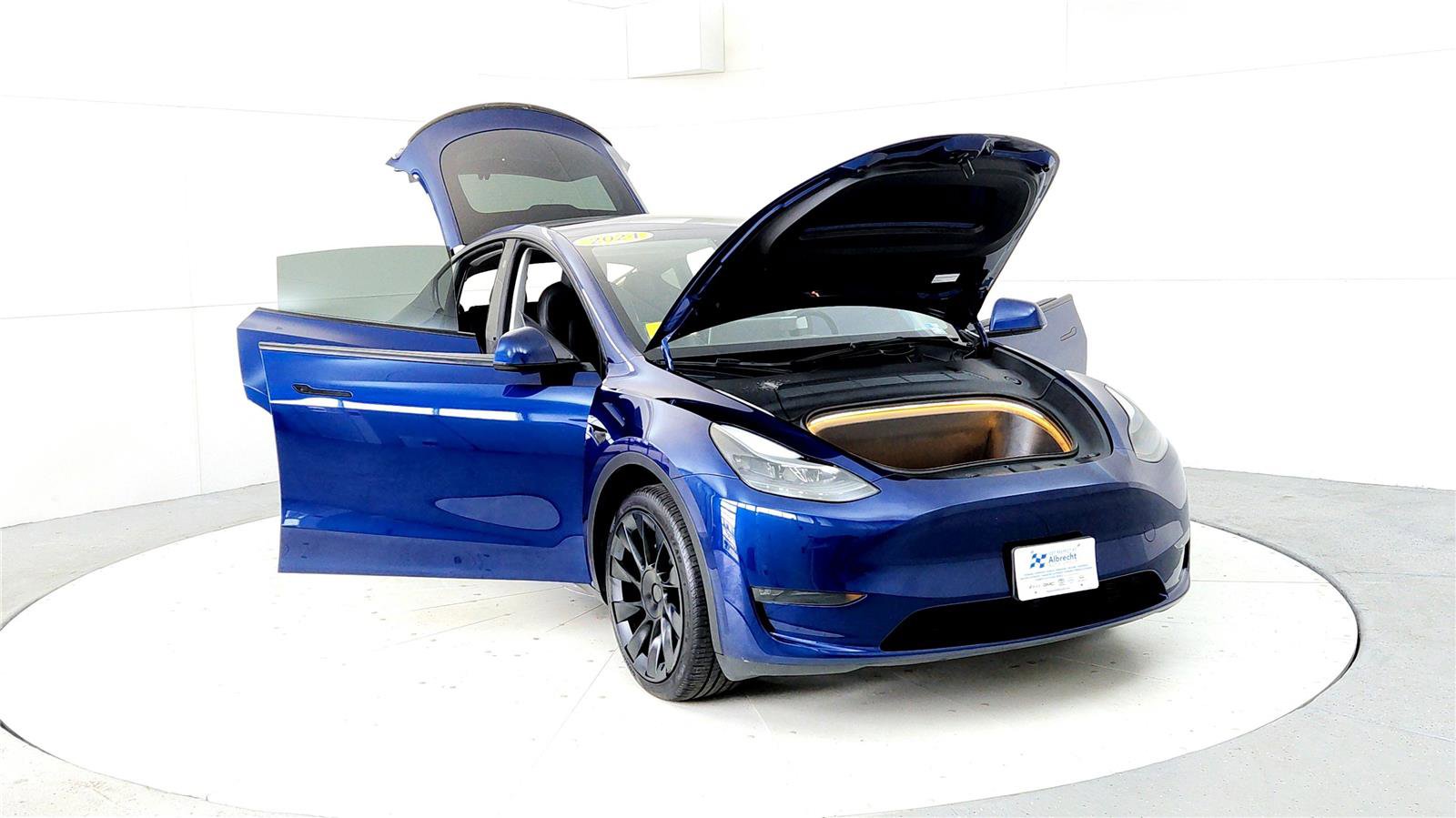 Used 2024 Tesla Model Y Long Range image 9