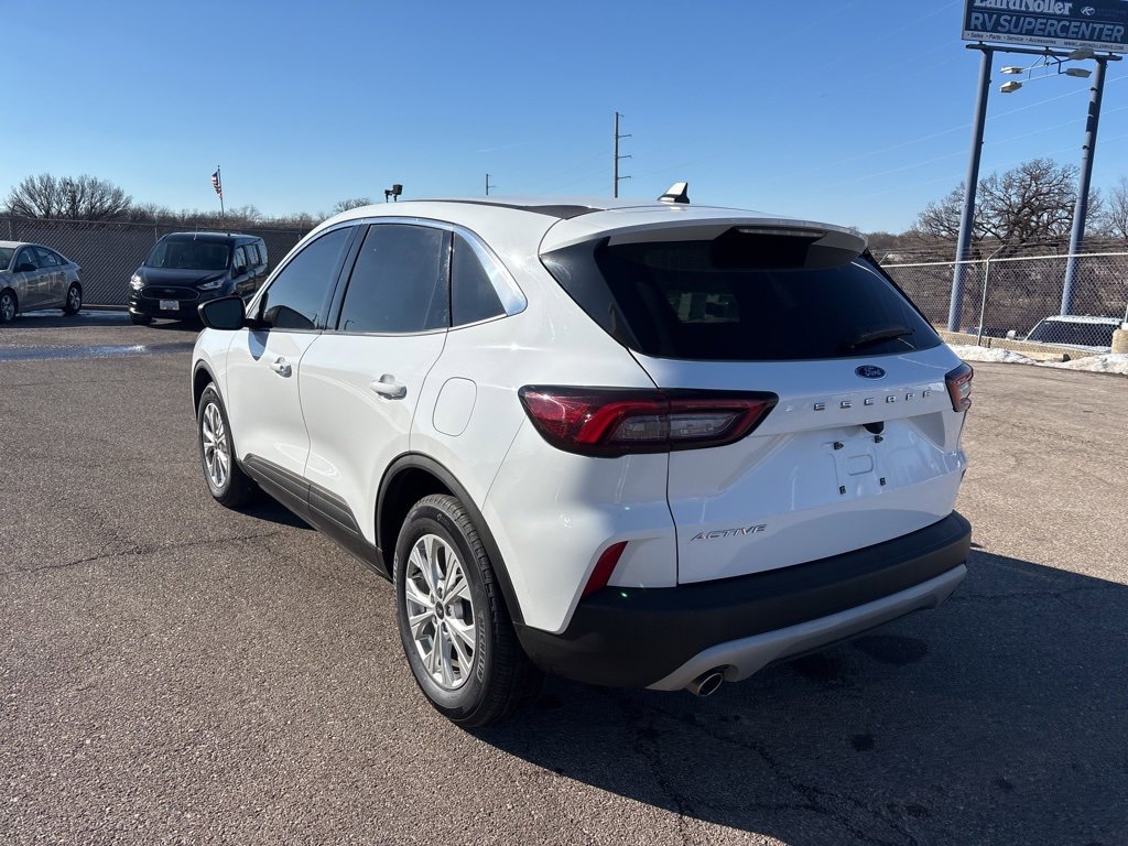 Used 2024 Ford Escape Active image 5