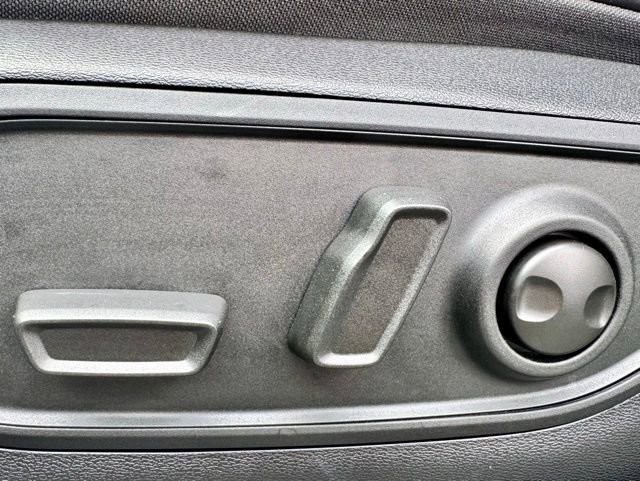 Used 2025 Jeep Wagoneer S Limited image 17
