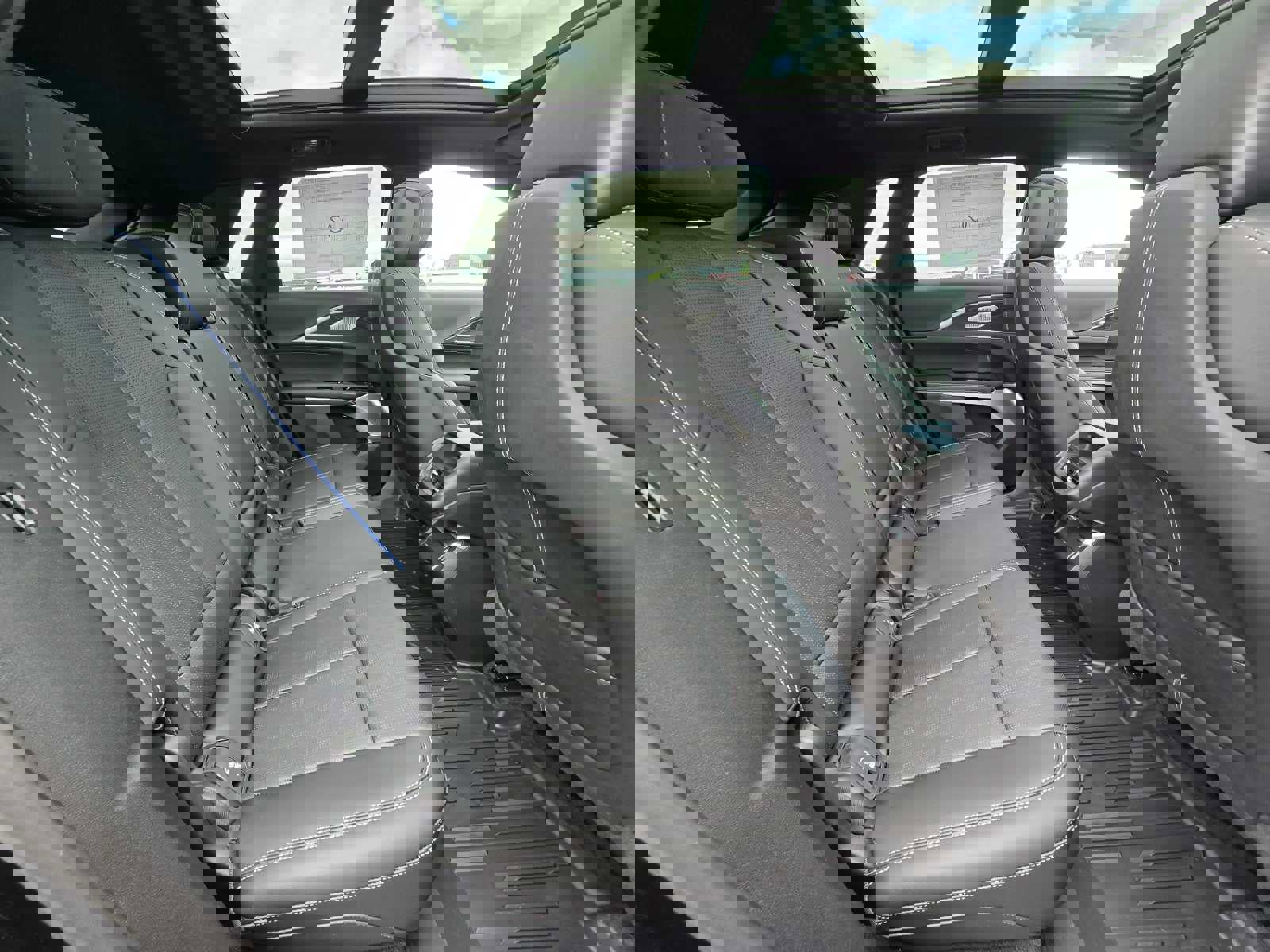 New 2024 Cadillac Lyriq Sport RWD image 16