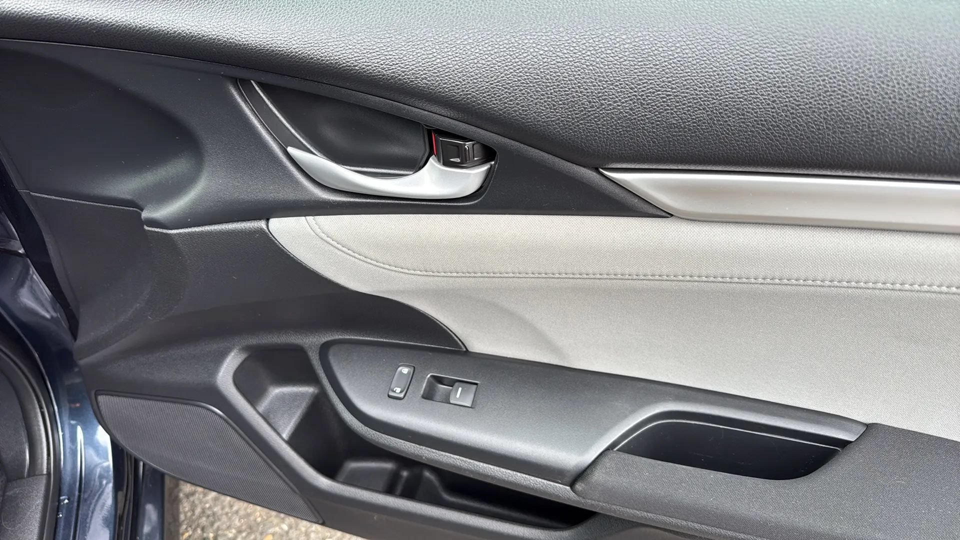 Used 2020 Honda Civic EX image 20