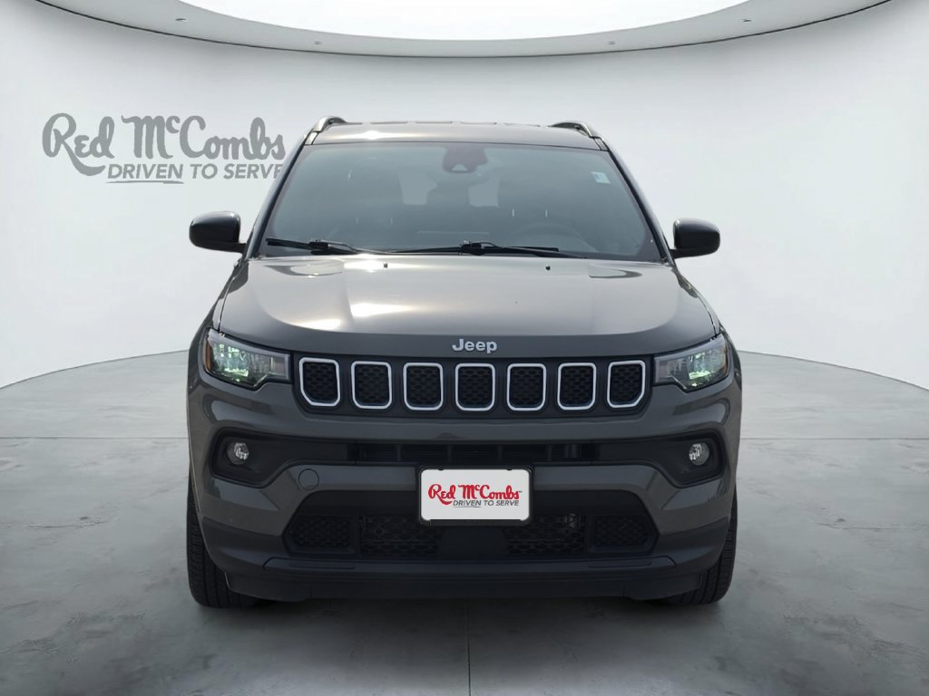 Used 2023 Jeep Compass Latitude w/ Convenience Group AWD/4WD image 8