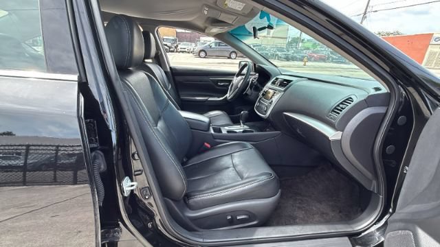Used 2017 Nissan Altima 3.5 SR FWD image 38