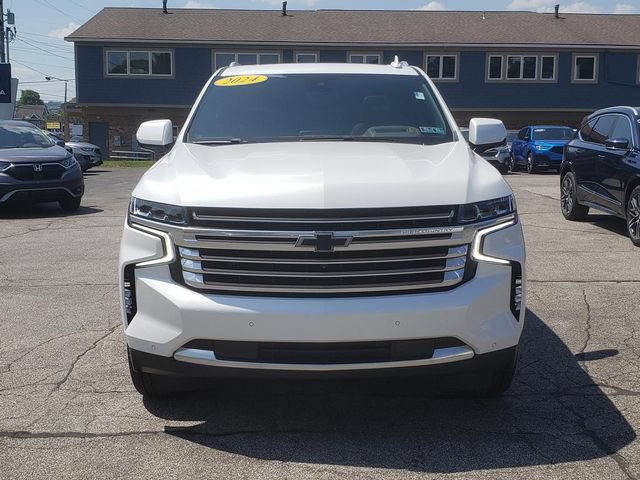 Used 2024 Chevrolet Tahoe High Country w/ Premium Package 2 AWD/4WD image 3