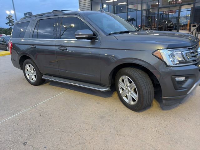 Used 2018 Ford Expedition XLT w/ Equipment Group 202A image 2