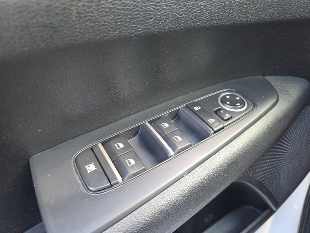 Used 2020 Kia Forte LXS FWD image 23