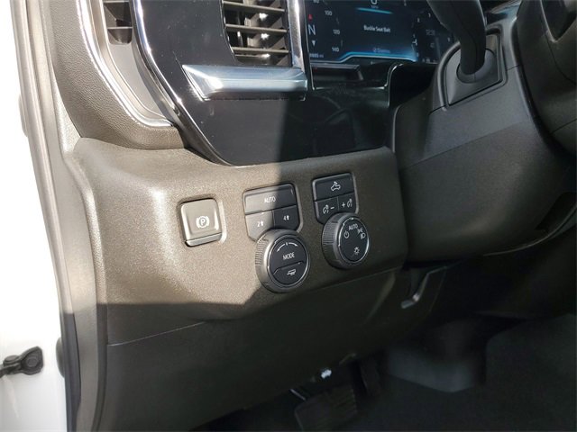Used 2024 Chevrolet Silverado 1500 LT image 18