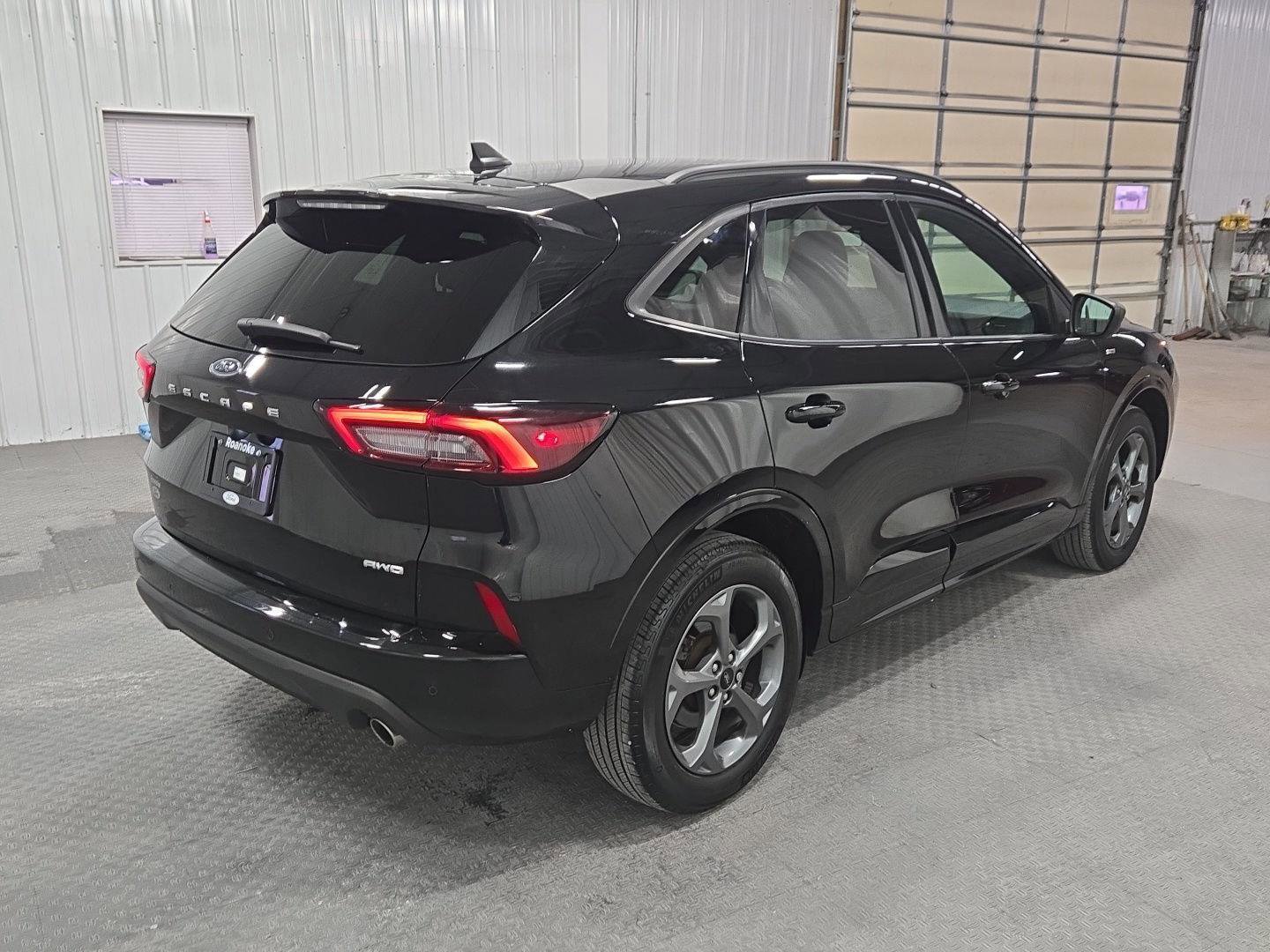 Used 2023 Ford Escape ST-Line image 10