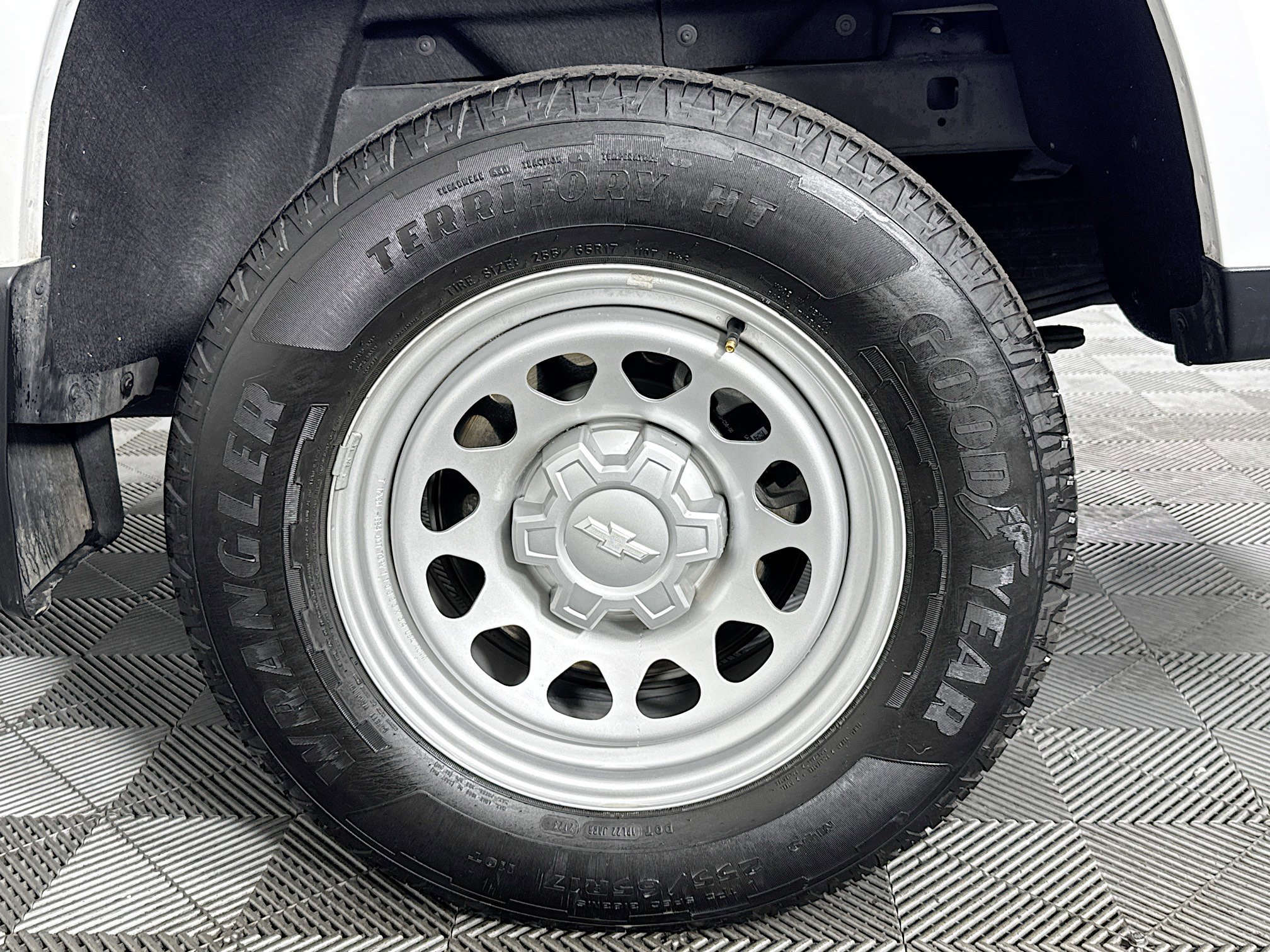 Used 2023 Chevrolet Colorado W/T w/ Safety Package image 36