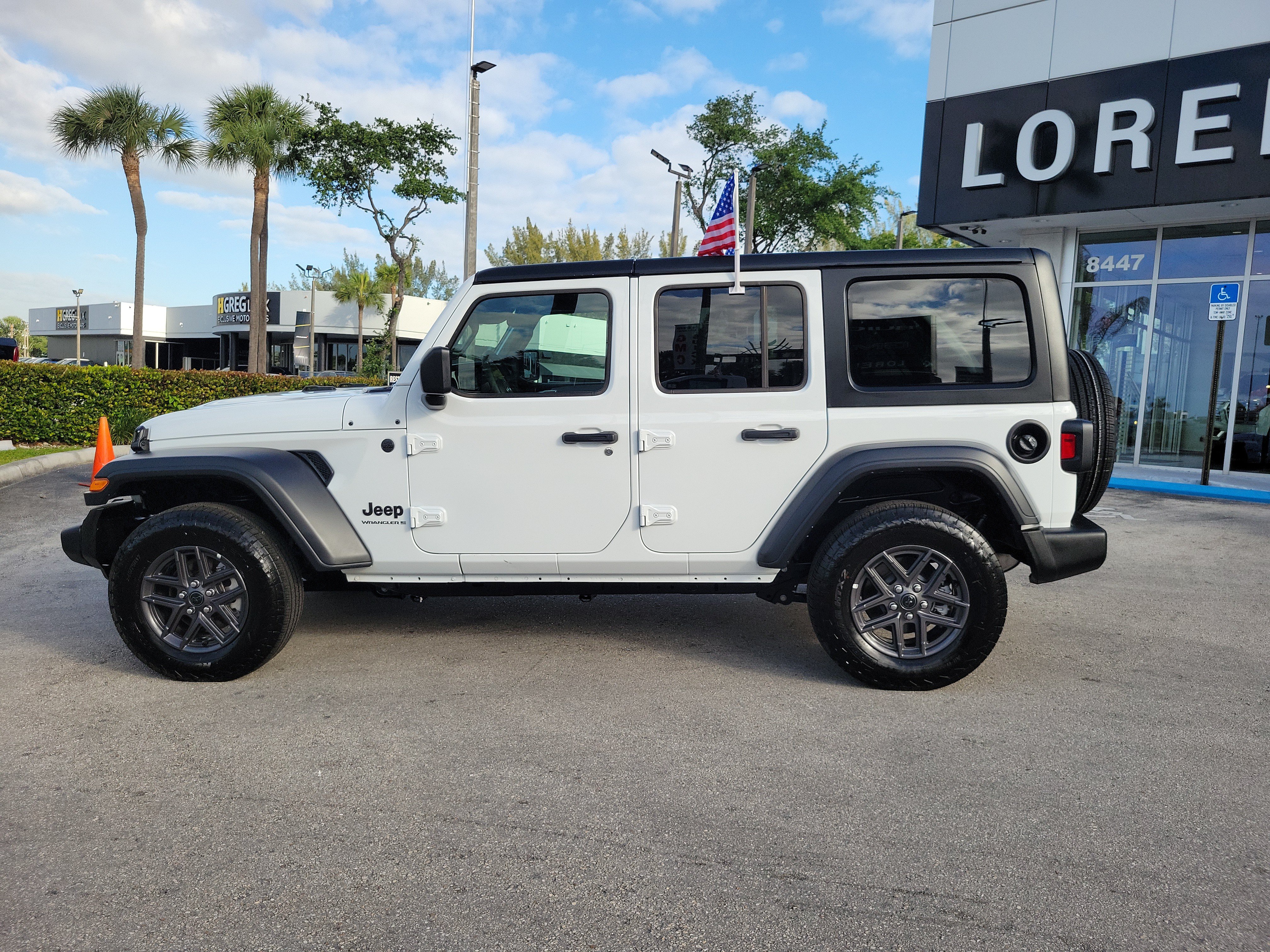 Used 2025 Jeep Wrangler Unlimited Sport AWD/4WD image 8