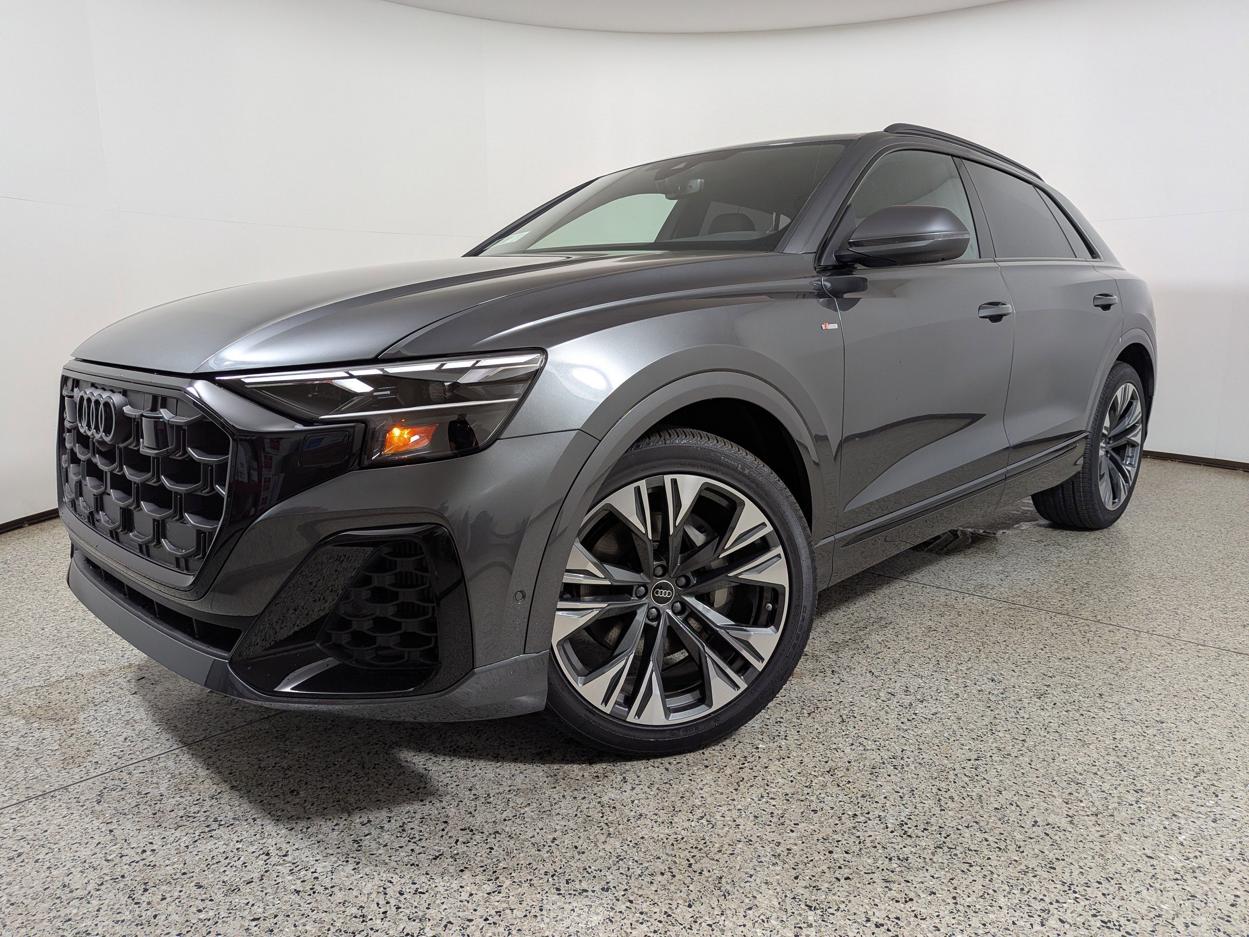 New 2026 Audi Q8 Premium Plus image 18